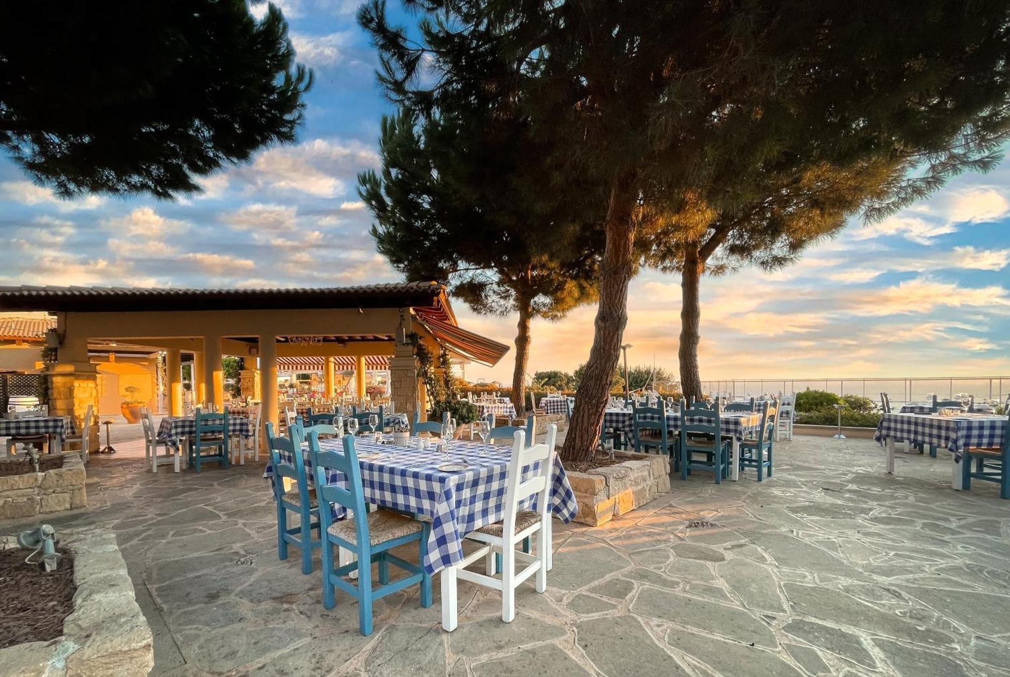 4 Bedroom Villa Helidoni With Private Infinity Pool, Aphrodite Hills Resort كوكليا المظهر الخارجي الصورة