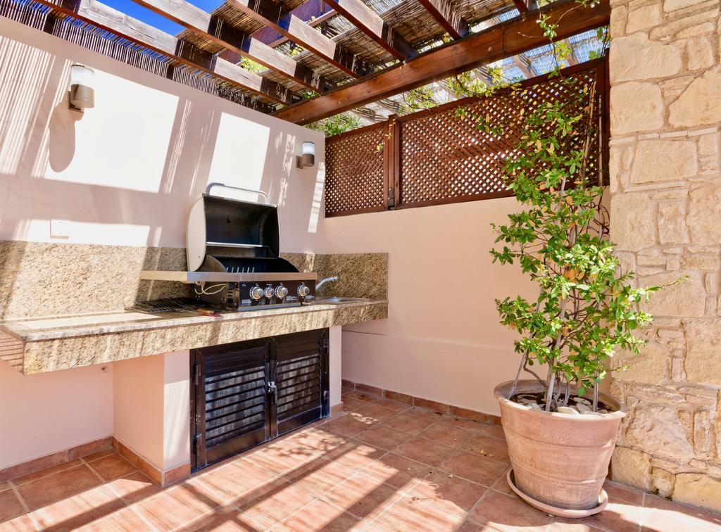 4 Bedroom Villa Helidoni With Private Infinity Pool, Aphrodite Hills Resort كوكليا المظهر الخارجي الصورة
